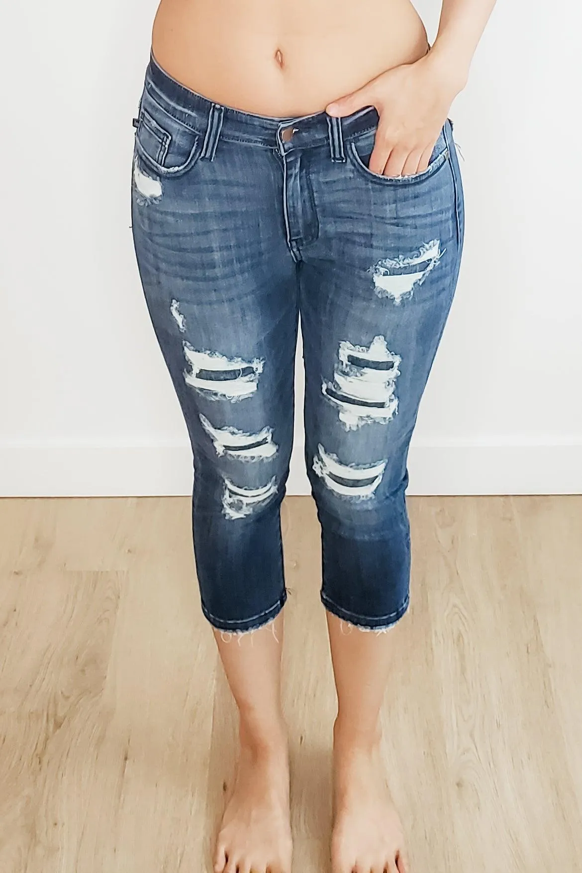 FINAL SALE - Mid Rise Contrast Patch Skinny Capri Jeans