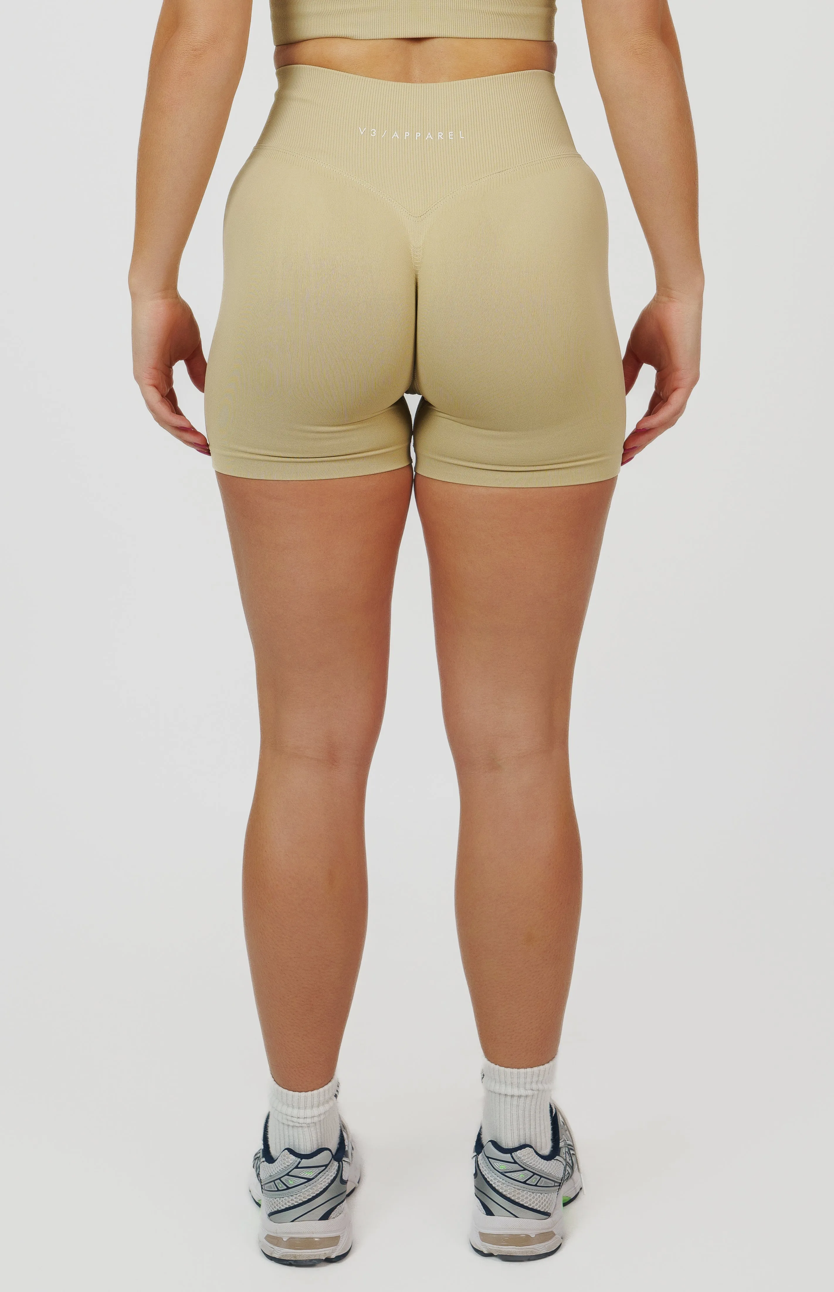 Form Seamless Scrunch Shorts -  Light Camel