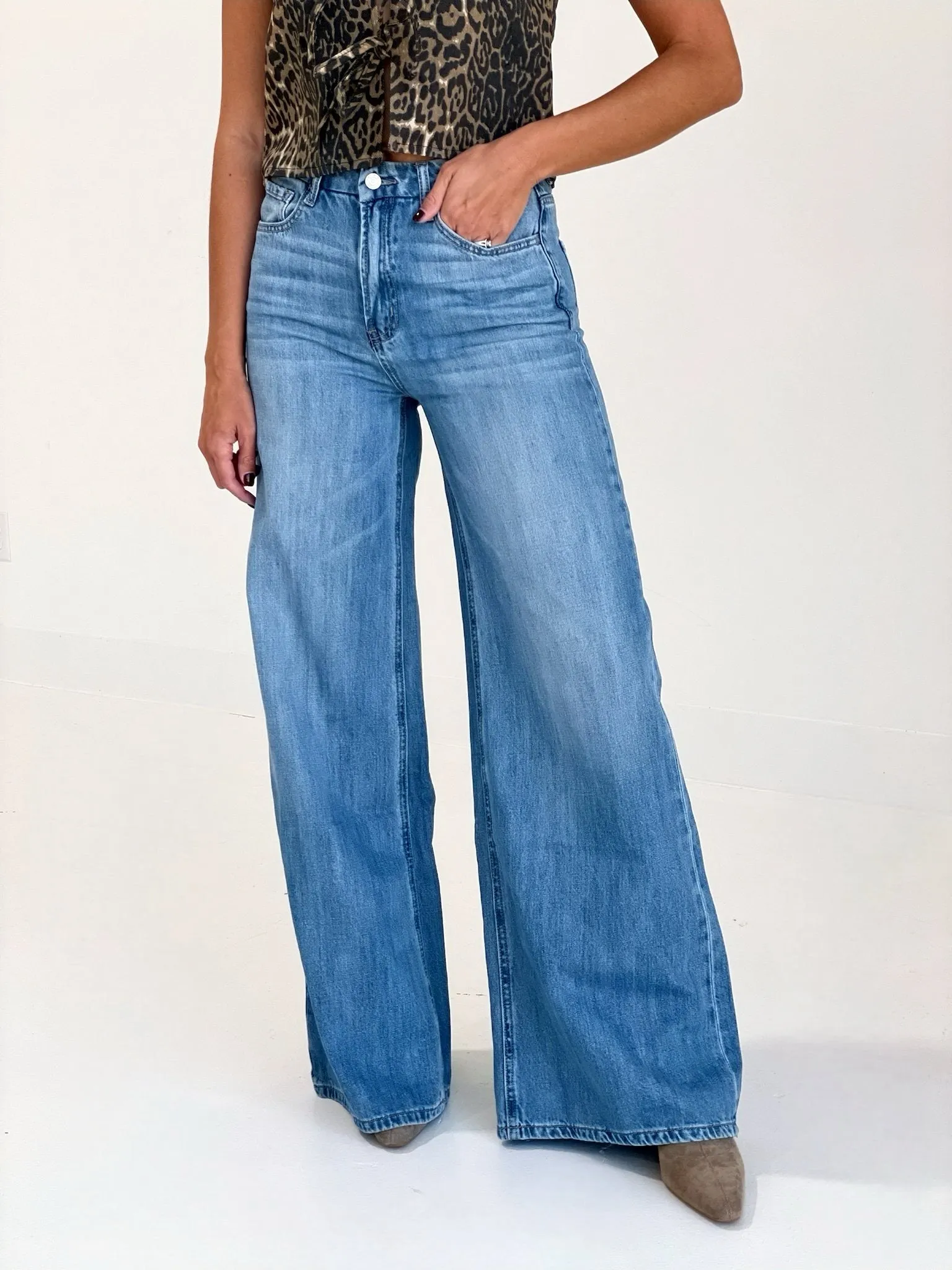 High-Road Wide Leg Jeans