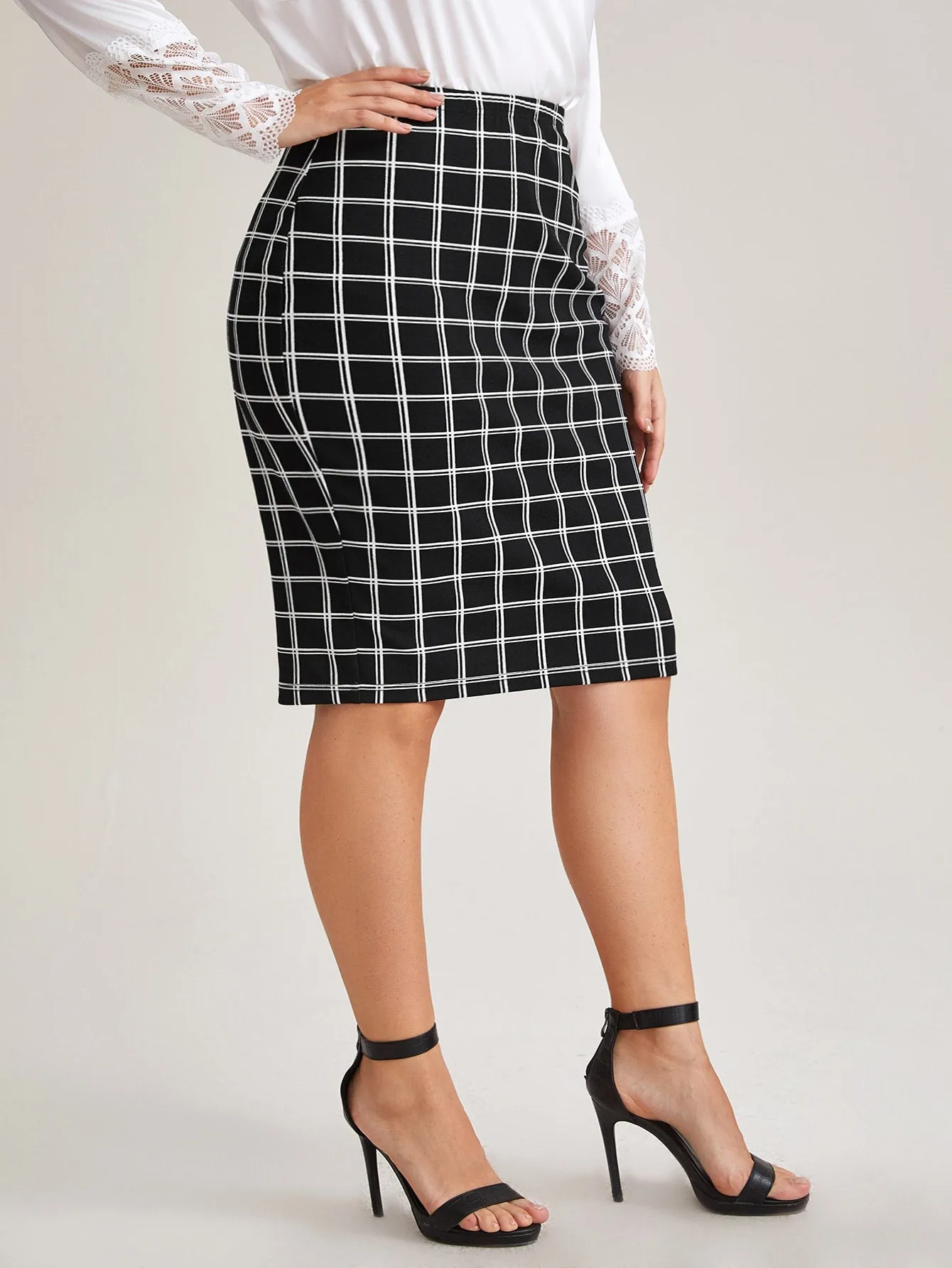 Plaid Knee Length Plus Size Skirt